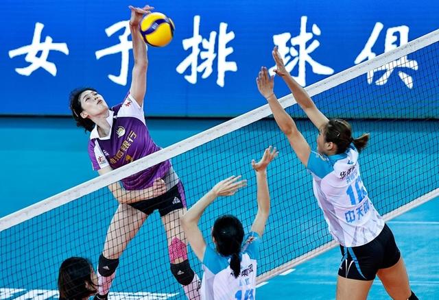 米乐体育平台-包含女排混战惊险连连，胜负难料的词条